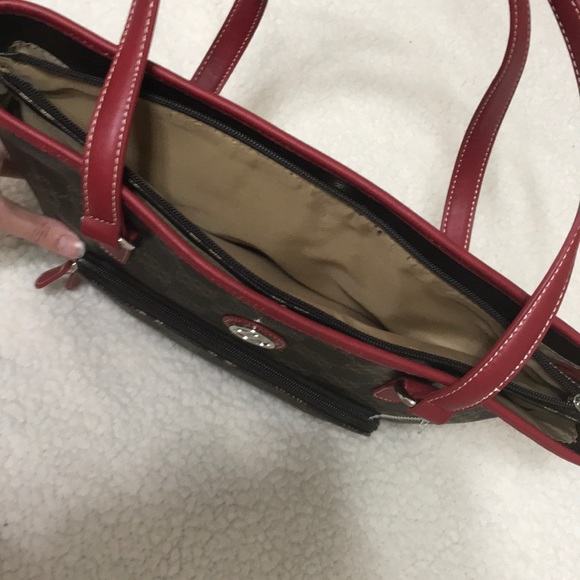 Handbags - Picture 5 of 7